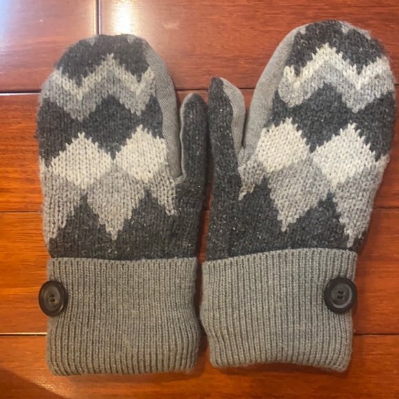 5 for $20! Mittens - Picture 1 of 2